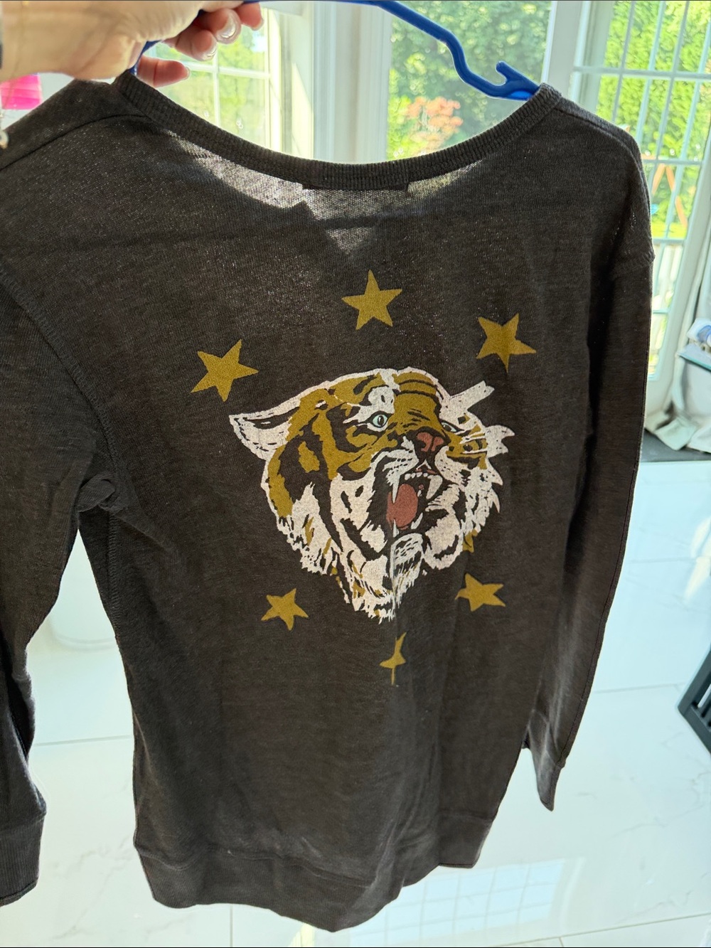Long sleeve top
